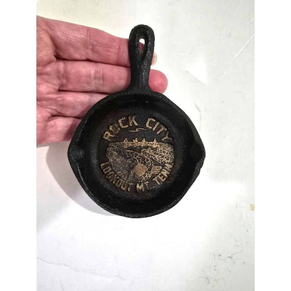 Vintage Lodge Rock City Tennessee Mini Cast Iron Hammered Skillet Pan